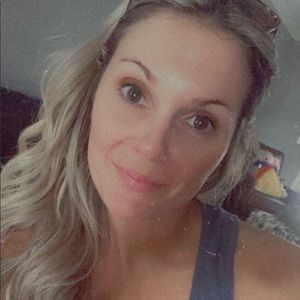 Meet your Posher, Polly